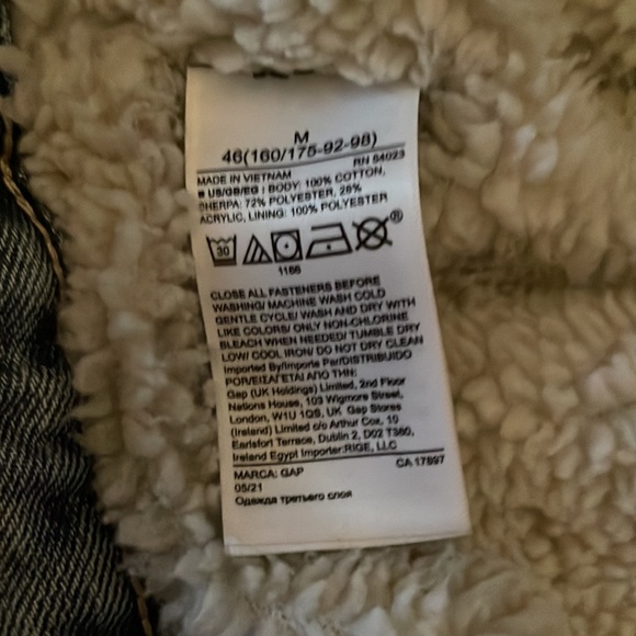 Gap women’s oversized Sherpa denim jacket - Picture 7 of 11